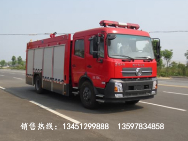 東風(fēng)天錦水罐（泡沫）消防車載液6噸（國五）